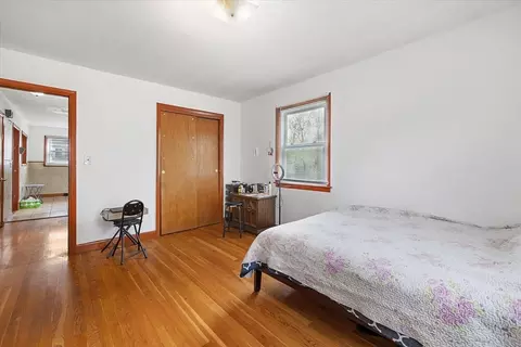 Bedroom - 31 Mount Ave, Worcester, MA 01606 photo 2 of 5