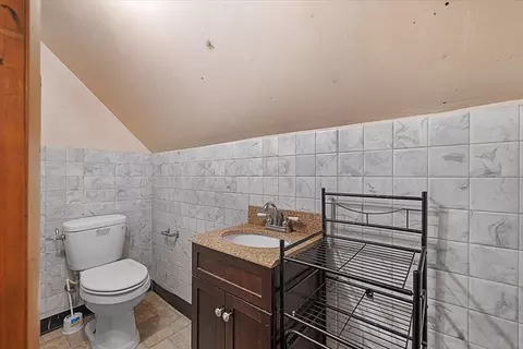 Bath - 31 Mount Ave, Worcester, MA 01606 photo 2 of 2