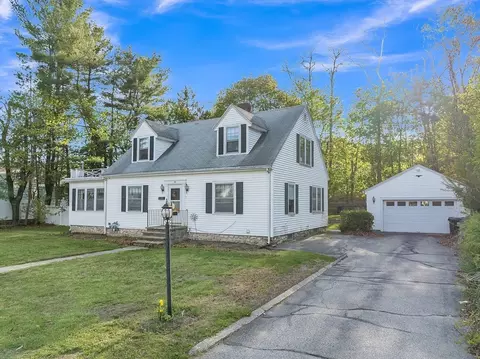 22 Williams St, Dudley, MA 01571