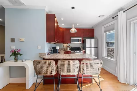37 I St #3, Boston, MA 02127