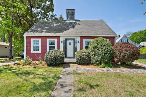 524 Commercial St, Braintree, MA 02184