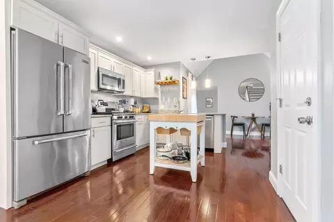 156 Park St #2, Medford, MA 02155