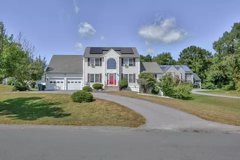 109 Macintosh Ln, Fitchburg, MA 01420