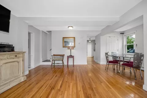 25 Ash St, Danvers, MA 01923 photo 4