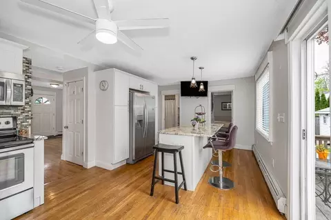25 Ash St, Danvers, MA 01923 photo 15