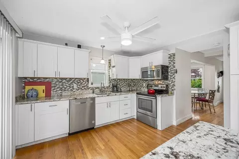 25 Ash St, Danvers, MA 01923 photo 14