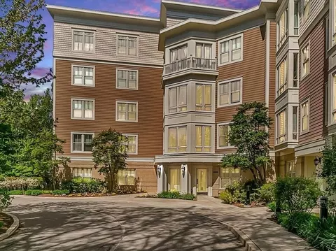 2-14 Saint Paul St #103, Brookline, MA 02446