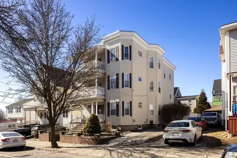 90 Swan St, Everett, MA 02149 photo 2