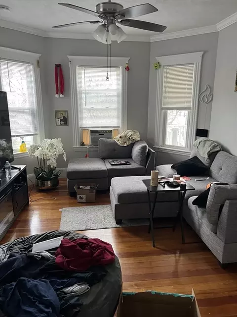 90 Swan St, Everett, MA 02149 photo 5
