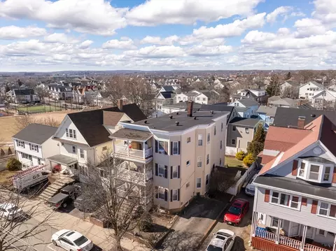 90 Swan St, Everett, MA 02149