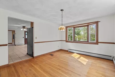 30 Searle St, Georgetown, MA 01833 photo 11