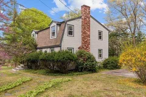 30 Searle St, Georgetown, MA 01833 photo 3