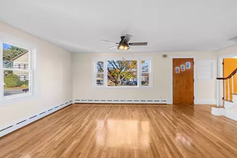 Living - 79 Middle Rd, Acushnet, MA 02743 photo 1 of 2