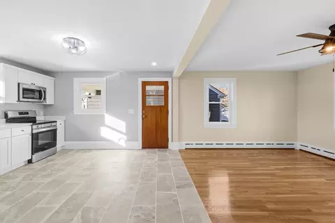 Entry Way - 79 Middle Rd, Acushnet, MA 02743 photo 3 of 4