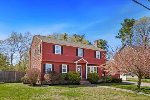 4 Dadant Dr, Wilmington, MA 01887