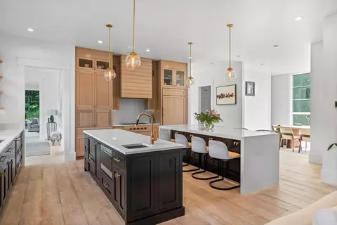105 Centre St, Dover, MA 02030 photo 4