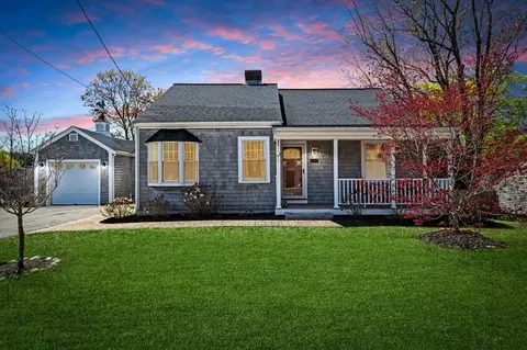 347 Lowell St, Wakefield, MA 01880