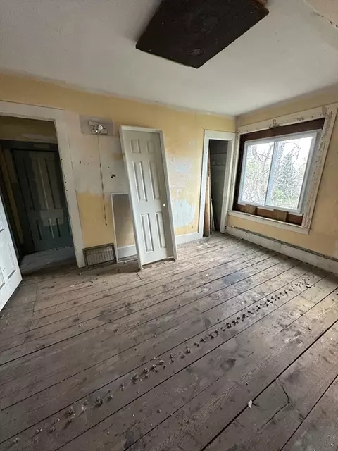 23 E Myrtle St, Orange, MA 01364 photo 21