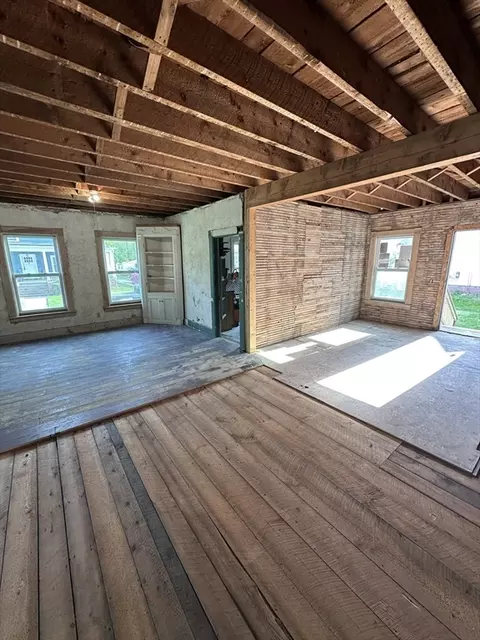 23 E Myrtle St, Orange, MA 01364 photo 7