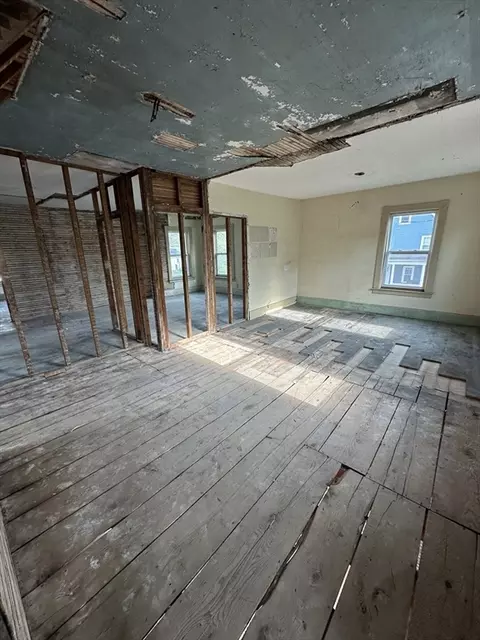23 E Myrtle St, Orange, MA 01364 photo 12