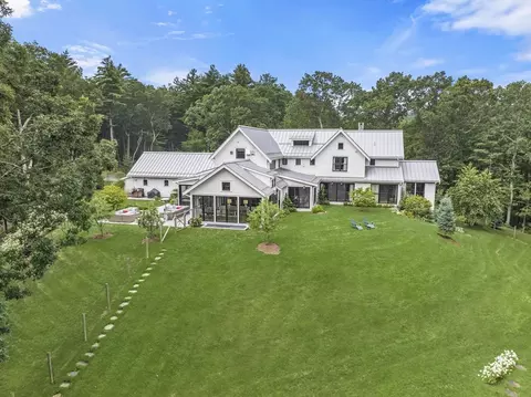 15 Wilsondale St, Dover, MA 02030