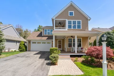 16 Boatwrights Loop, Plymouth, MA 02360