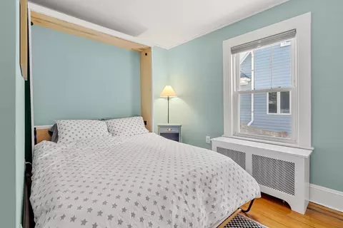 Bedroom - 41 West St, Marblehead, MA 01945 photo 1 of 6