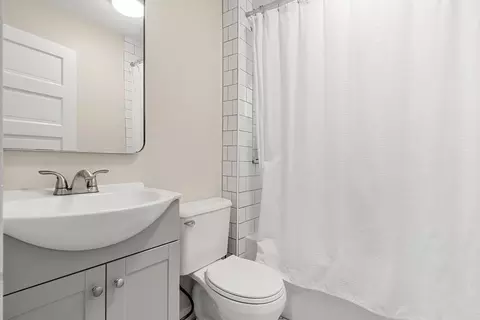 Bath - 41 West St, Marblehead, MA 01945 photo 1 of 1