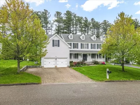 129 Endean Dr, Walpole, MA 02032