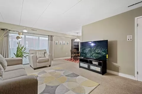 10 Foster St #203, Wakefield, MA 01880