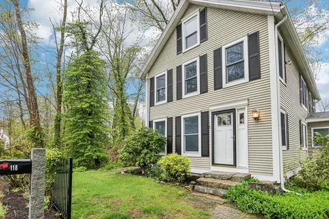 118 River Rd, Merrimac, MA 01860