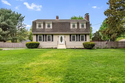 528 Brown Ave, Seekonk, MA 02771