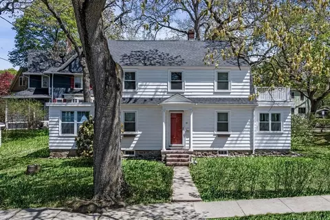 19 Renwick Rd, Melrose, MA 02176