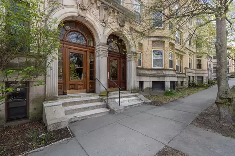 8 Browne St #1, Brookline, MA 02446