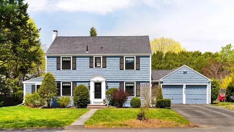 20 Puritan Ln, Dedham, MA 02026