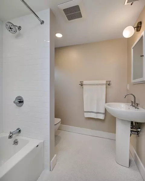 101 Washington Ave, Northampton, MA 01060 photo 22