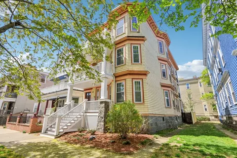 49 Pleasant St #3, Dorchester, MA 02125