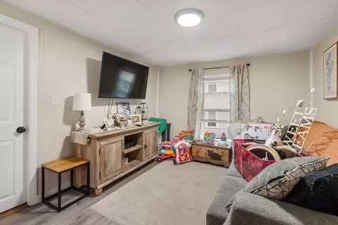 11-15 5th Ave, Webster, MA 01570 photo 10
