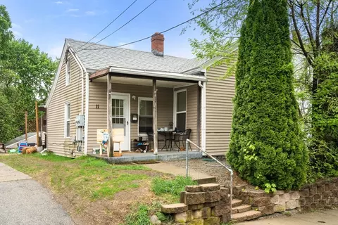 11-15 5th Ave, Webster, MA 01570 photo 3