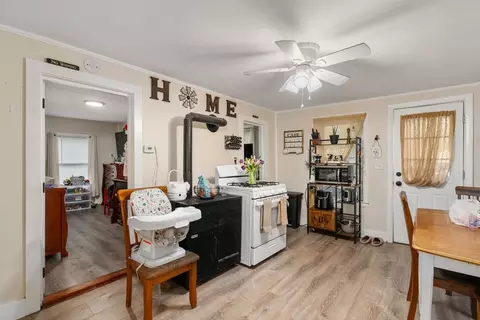 11-15 5th Ave, Webster, MA 01570 photo 13