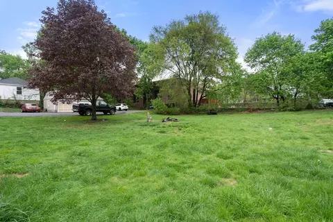 11-15 5th Ave, Webster, MA 01570 photo 8