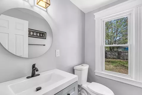 Bath - 24 Lorimer St, Springfield, MA 01151 photo 1 of 5