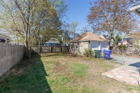 Exterior - 24 Lorimer St, Springfield, MA 01151 photo 3 of 6