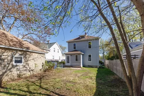Exterior - 24 Lorimer St, Springfield, MA 01151 photo 2 of 6