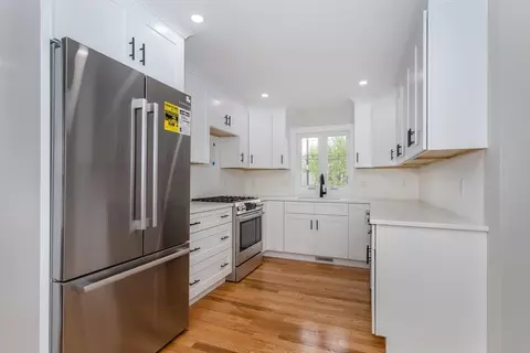 850 Pleasant St, Canton, MA 02021 photo 6