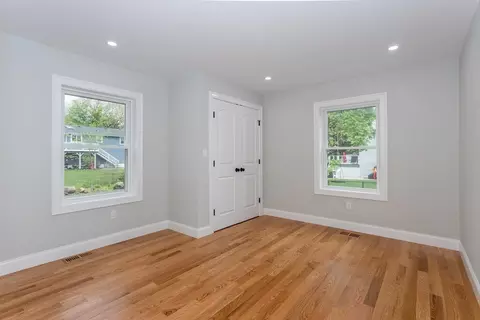850 Pleasant St, Canton, MA 02021 photo 9