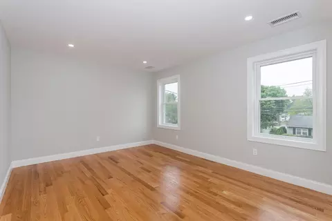 850 Pleasant St, Canton, MA 02021 photo 16
