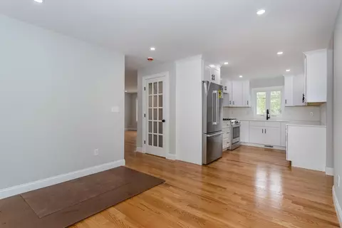 850 Pleasant St, Canton, MA 02021 photo 8