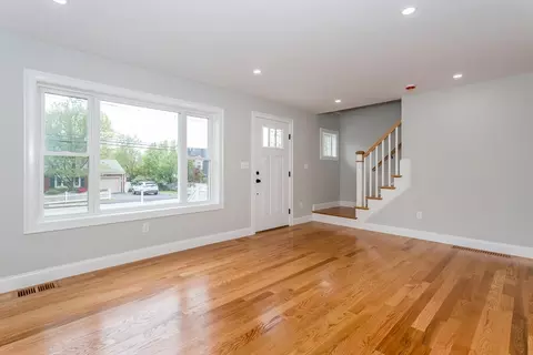850 Pleasant St, Canton, MA 02021 photo 5