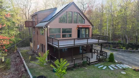 12 Haynes Hill Rd, Wales, MA 01081